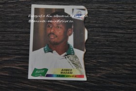 Jucatorul Ahmed Adami al Arabiei Saudite apare in albumul Panini France 1998